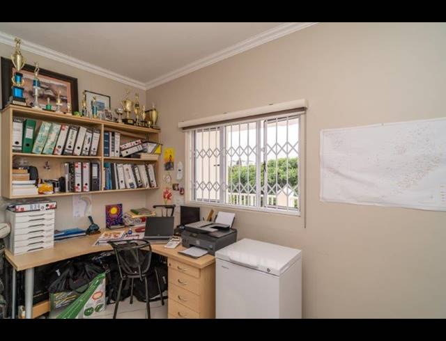 3 BEDROOM APARTMENT FOR SALE IN LA LUCIA